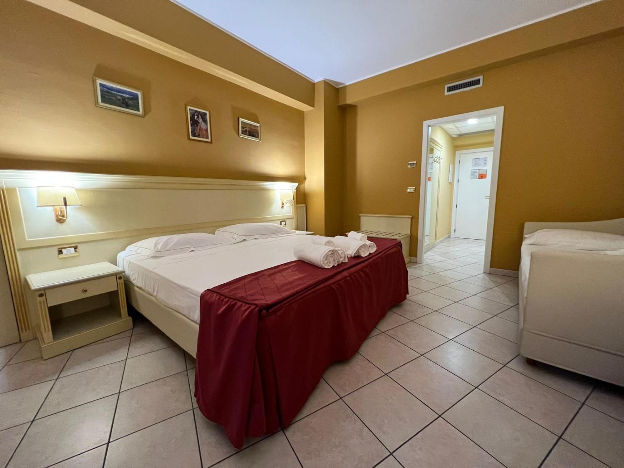 Hotel San Michele Milazzo Buitenkant foto